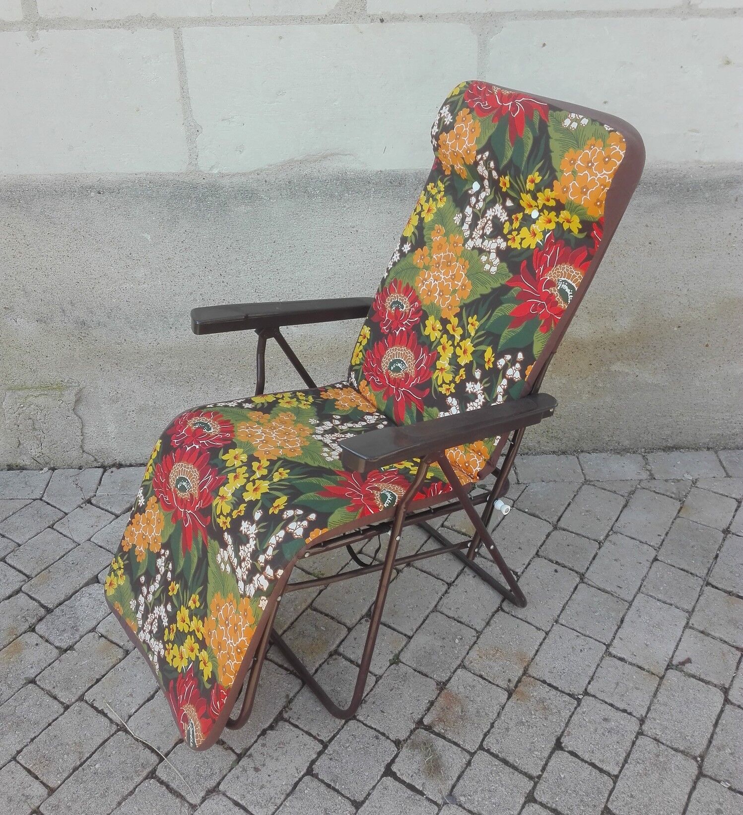 Vintage 70s garden relax lounger