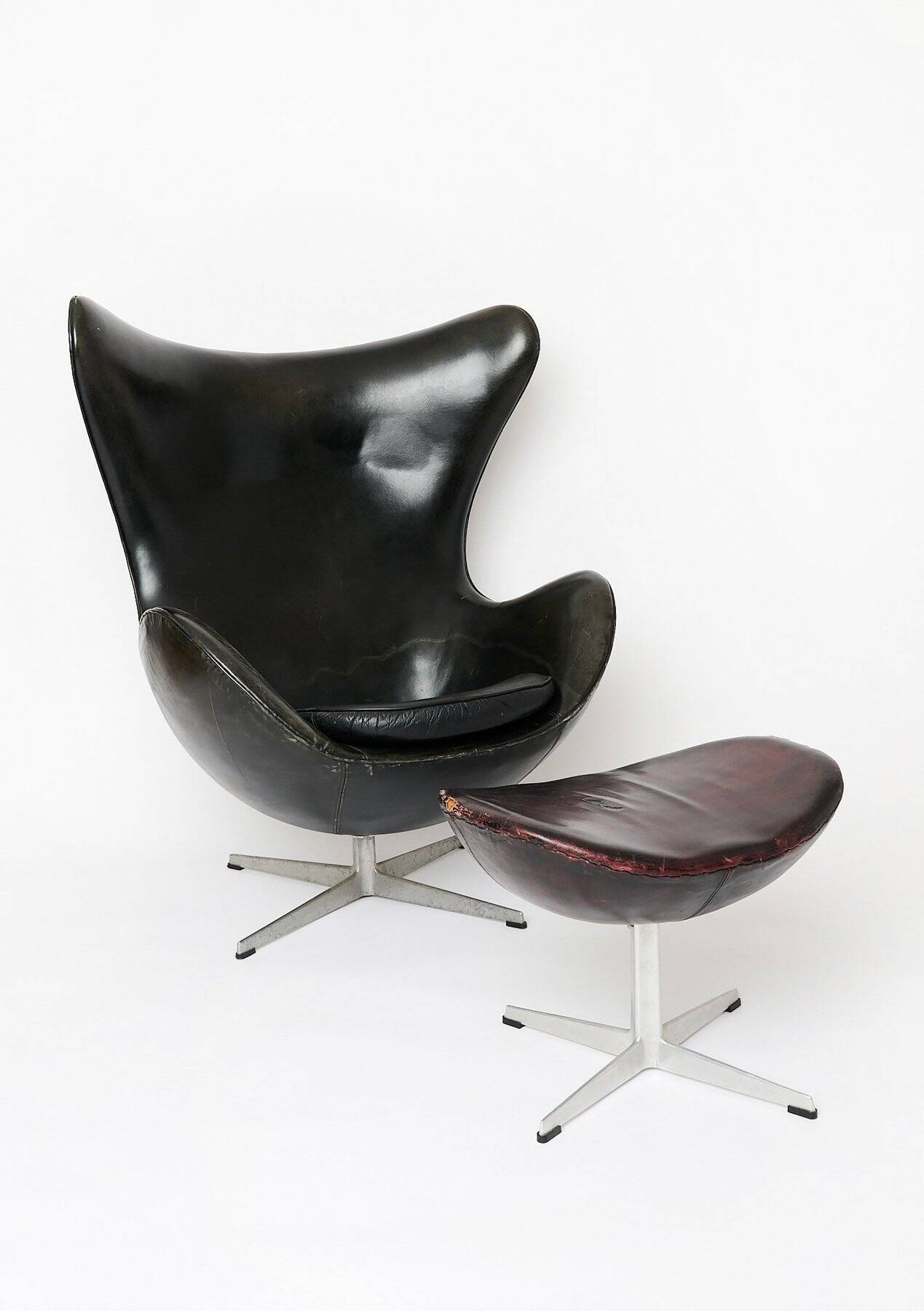 Fritz Hansen - Arne Jacobsen - Lounge chair with ottoman - Egg Chair