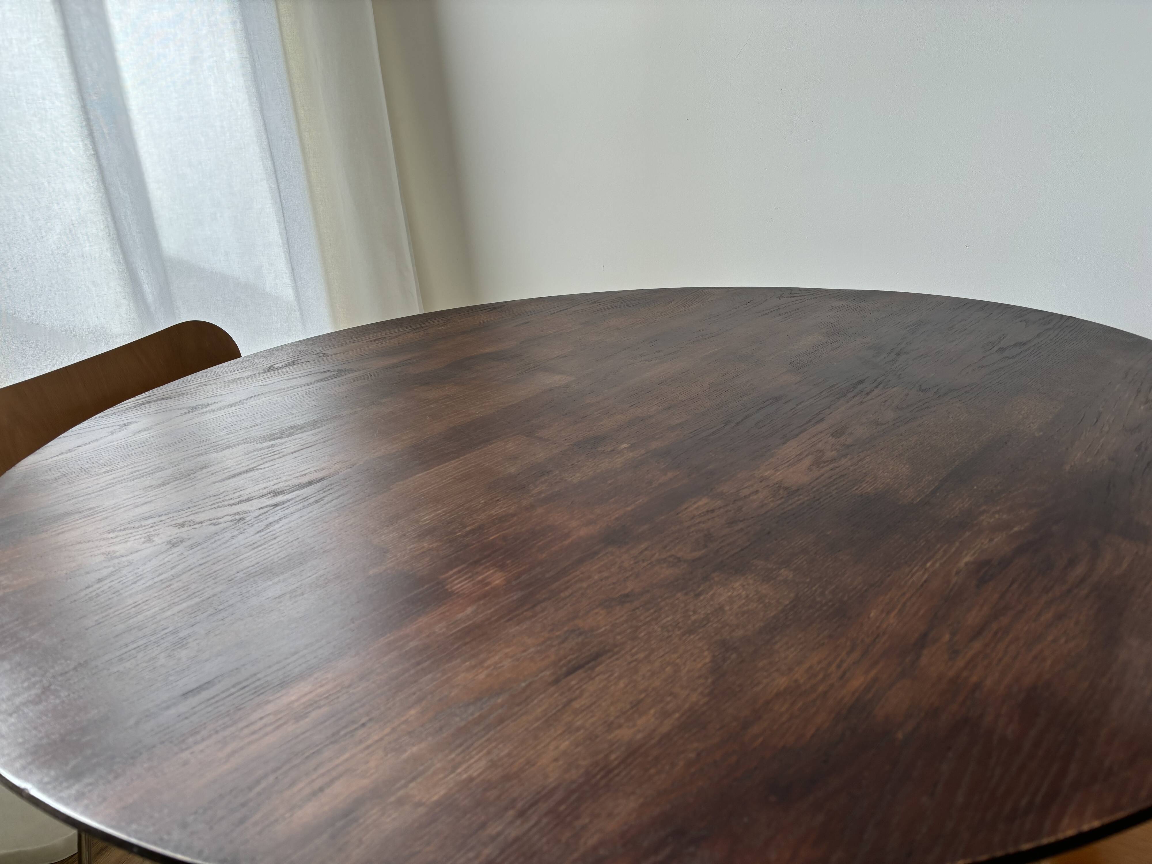 Tulip dining table with chrome base