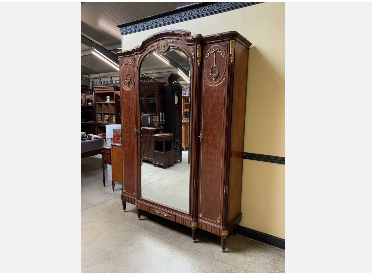 Antique Art Nouveau wardrobe, linen. - fire-gilded bronze