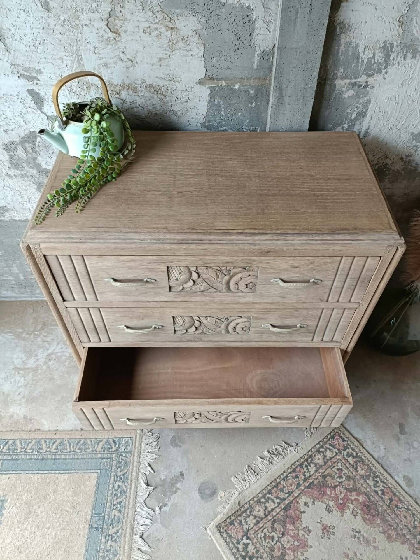 Art Deco chest of drawers