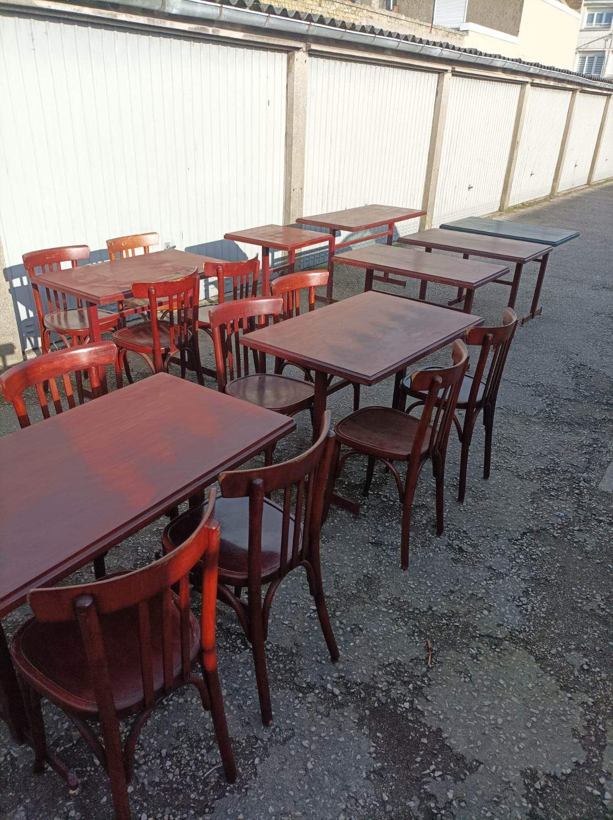 Bistro lot 9 tables and 16 chairs mahieu Jule bry