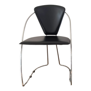 Chaise en cuir noir 1980 tubulaire