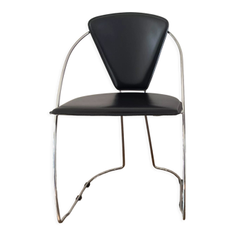 Chair in black leather 1980 tubular chrome