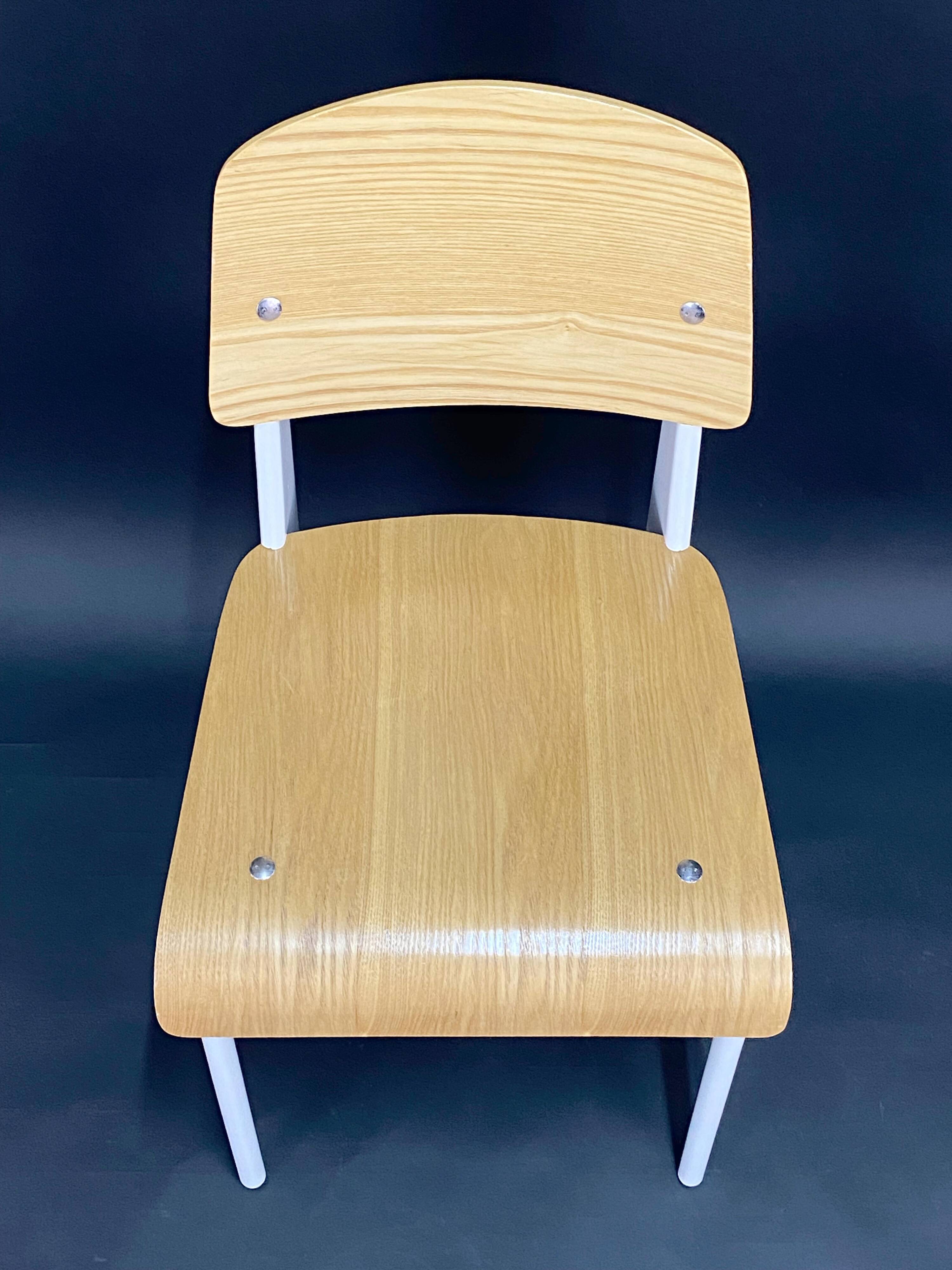 Chair - Metal and Wood - Design - In the Style of Jean Prouvé