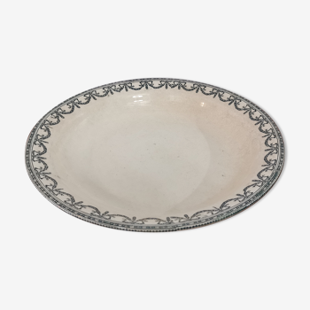 Hollow dish terre de fer ec Salins, garlands Louis XVI