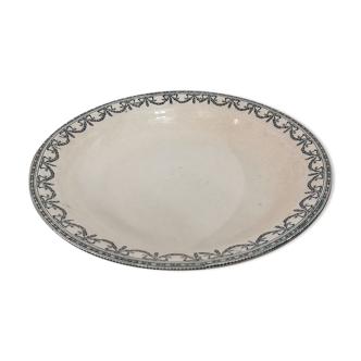 Hollow dish terre de fer ec Salins, garlands Louis XVI