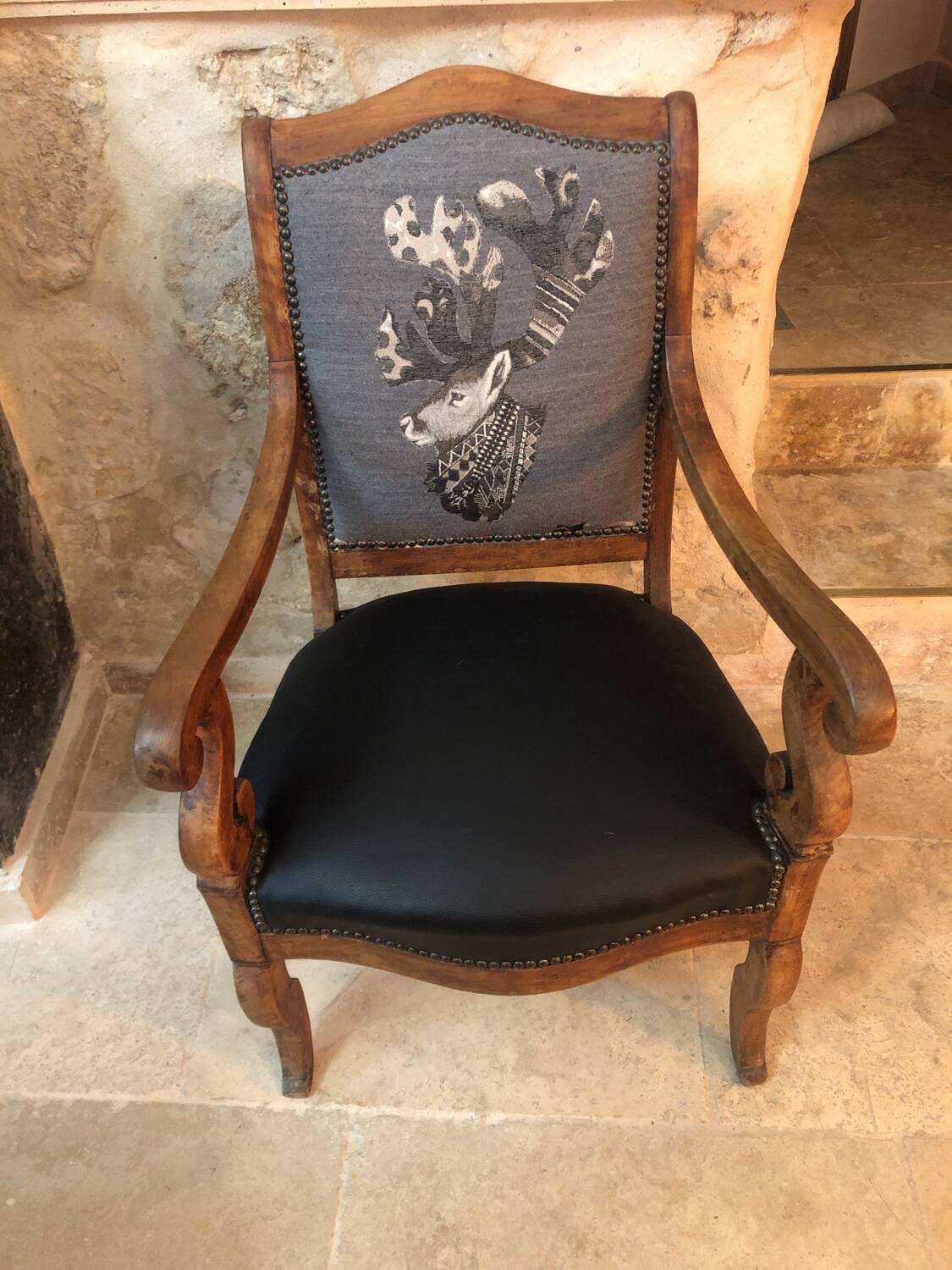 Mountain-style restaurant armchair
