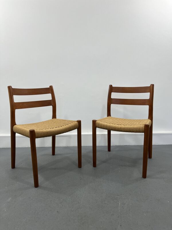 2 chaises de salle à manger danoises en teck du milieu du siècle #84 par Niels O. Møller pour JL Moller