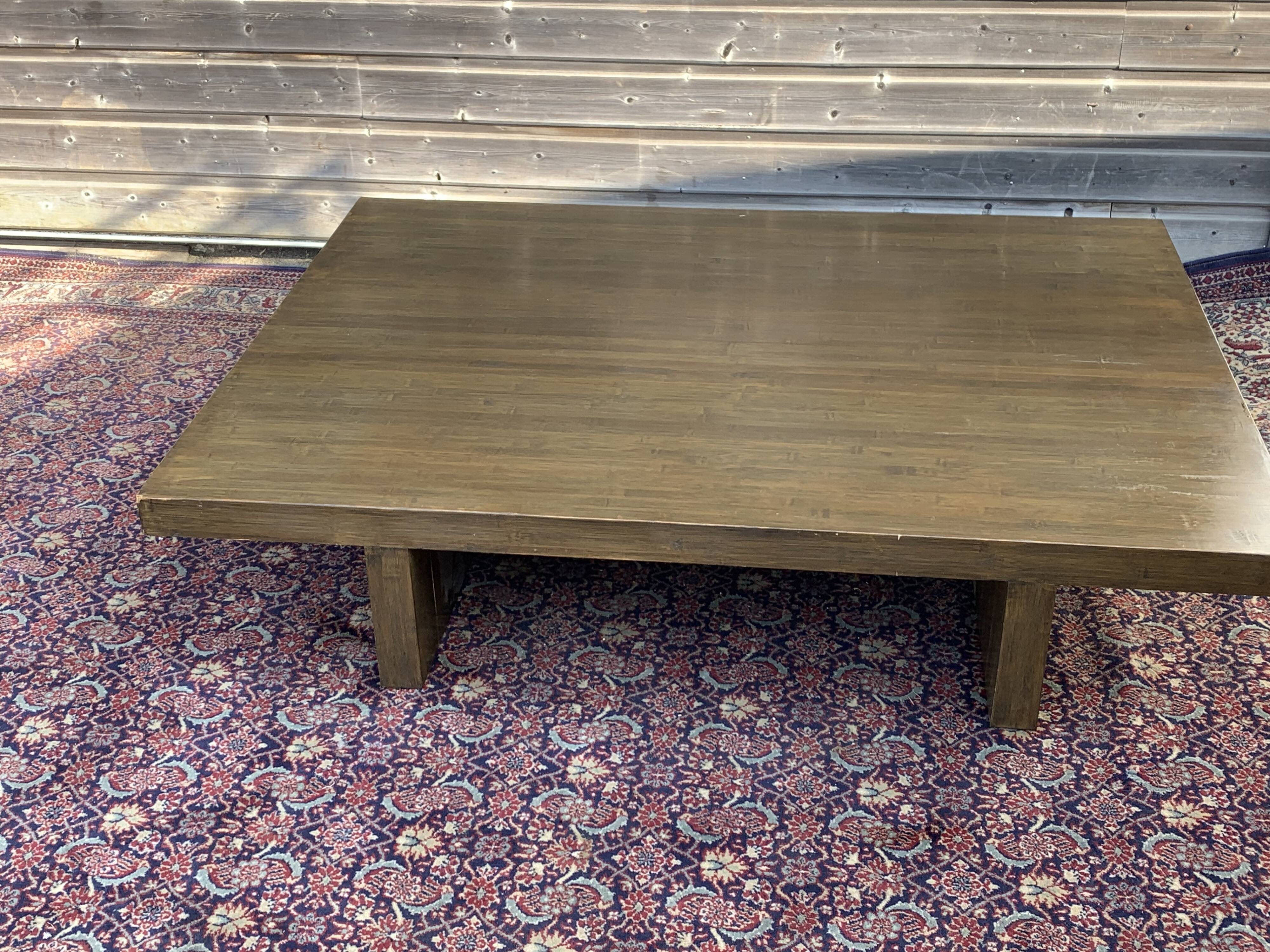 Green laqué coffee table