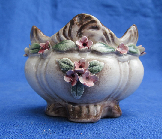 Ensemble de 4 bonbonnieres vintage 60-70s produites par l’usine italienne Capodimonte