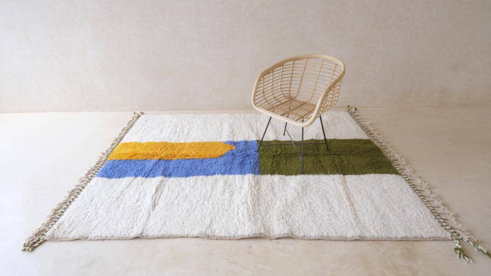 Contemporary Moroccan Rug - 245 x 176 cm