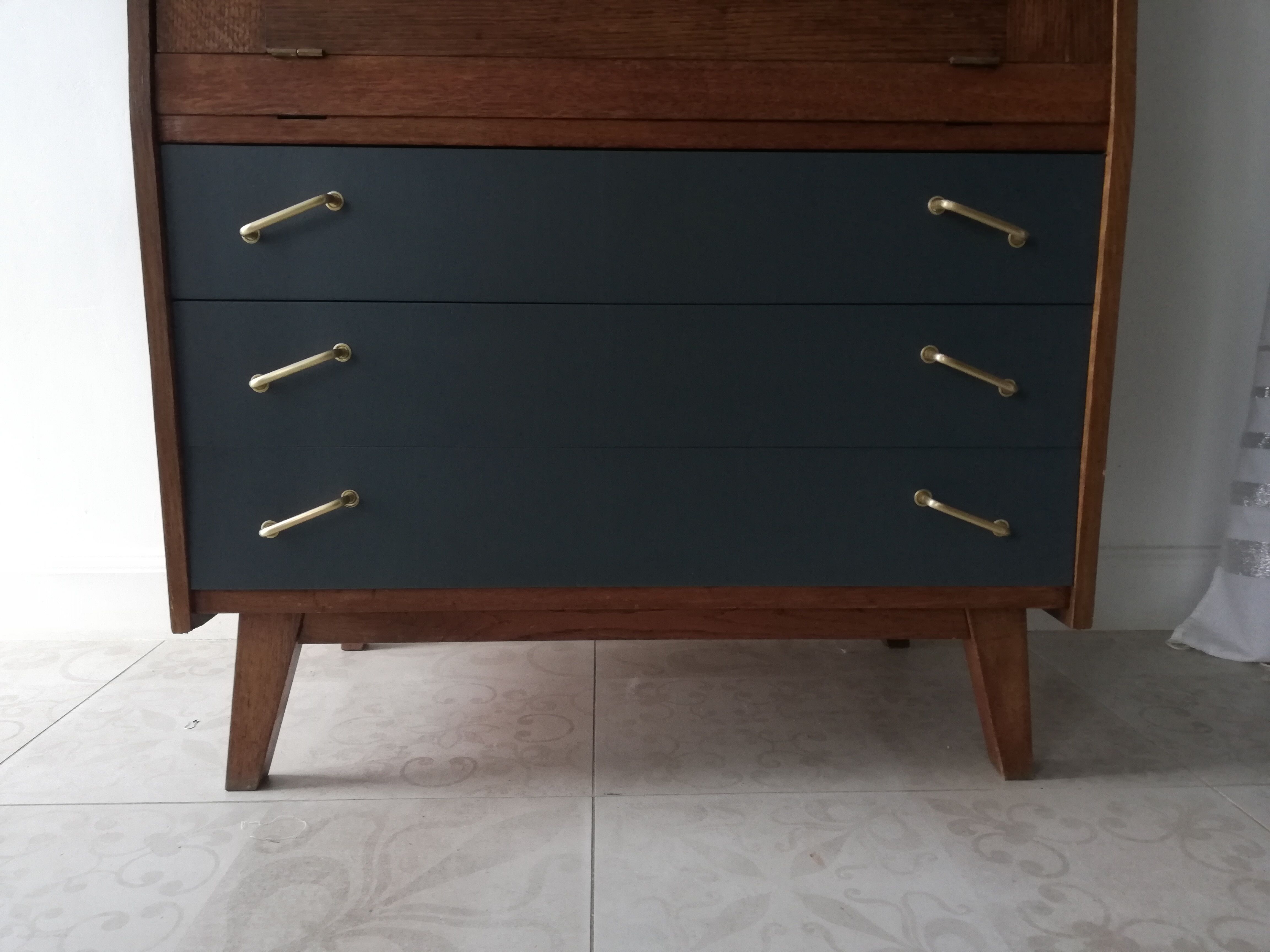 Commodity Secretary feet compass 50s