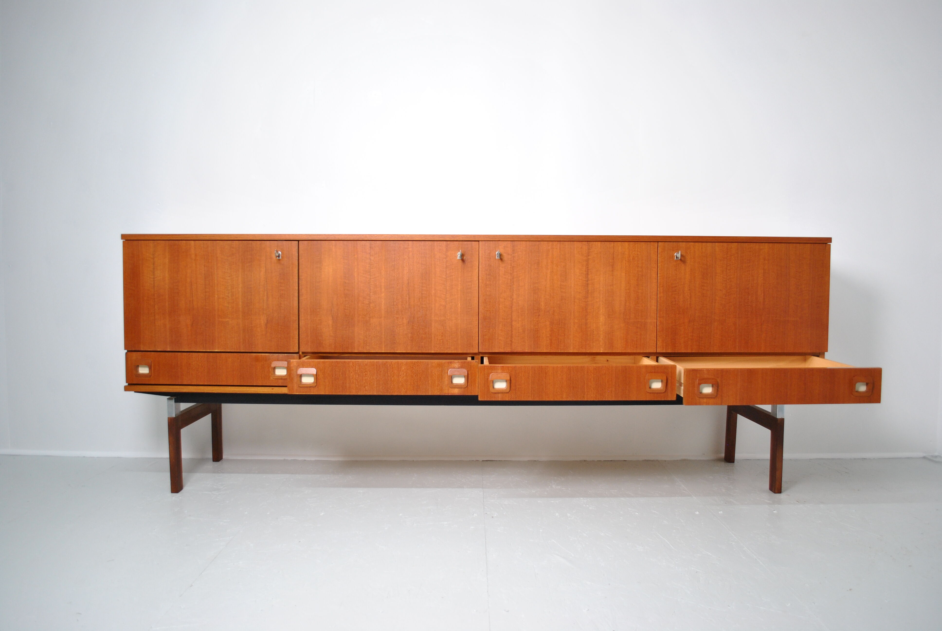 Enfilade en teck 1970