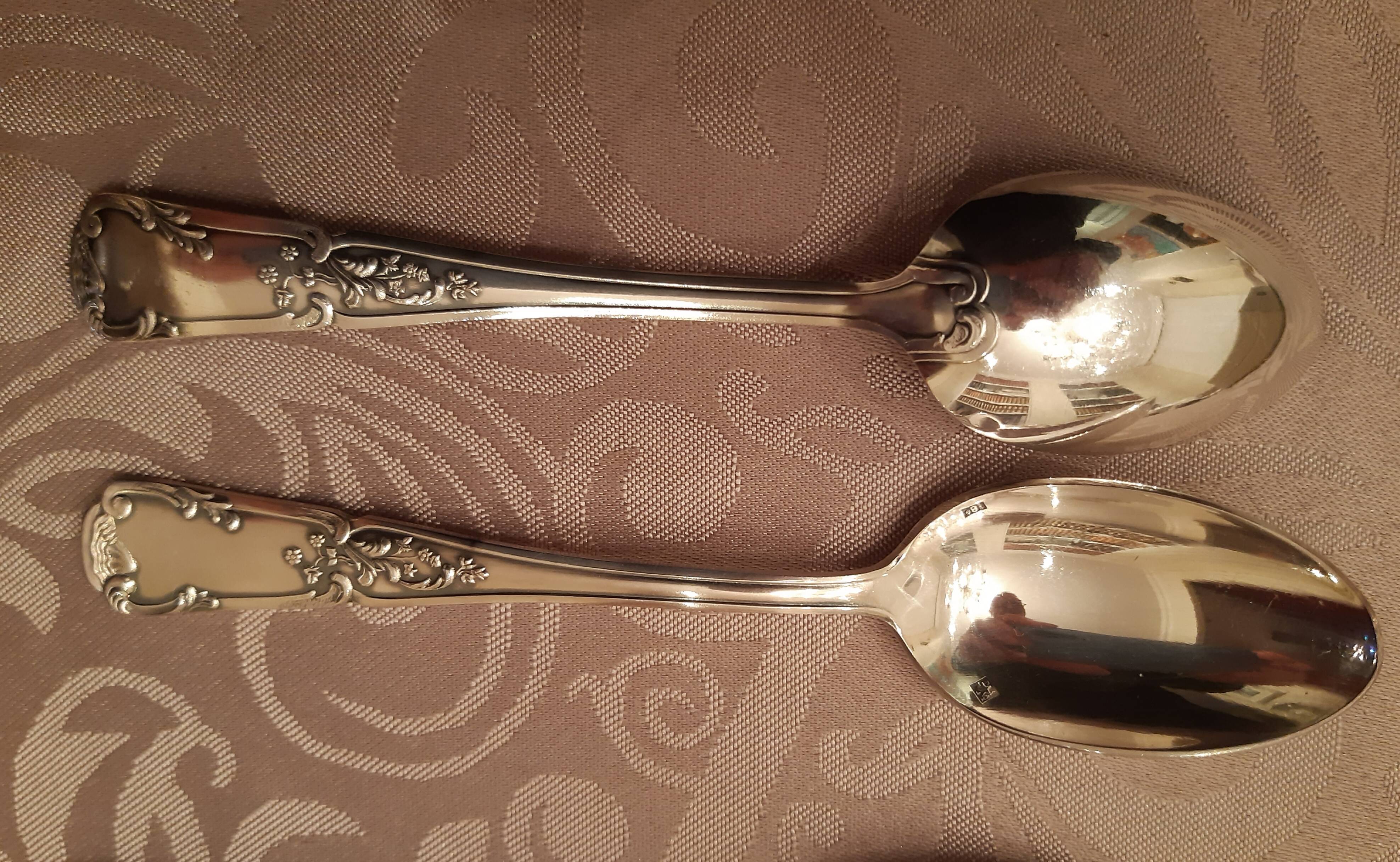 12 teaspoons, floral pattern with lily of the valley, silver metal