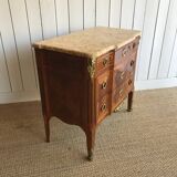 Commode transition in marquetry. 18th century.
