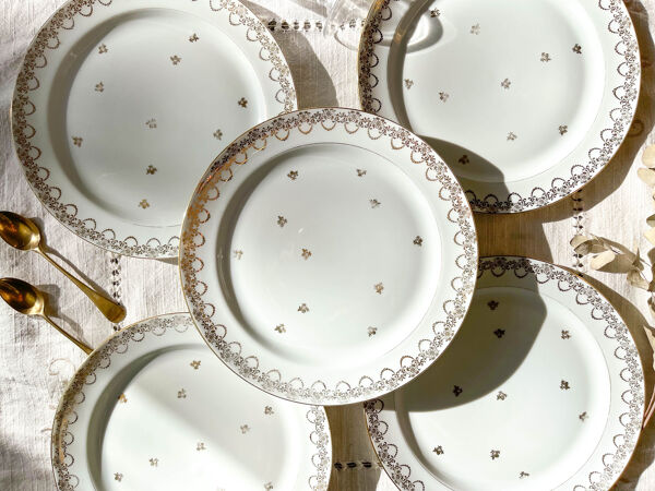 10 Assiettes porcelaine dépareillées ~ Assiettes porcelaine blanche doré ~ Assiettes LIMOGES ~ Vaiss