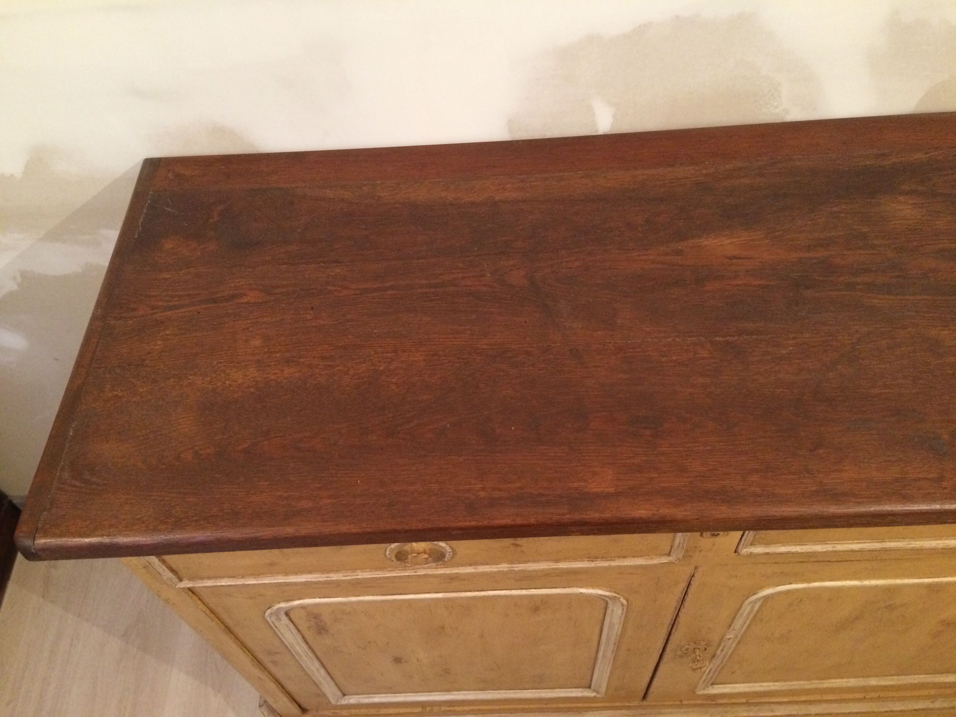 Old buffet 2 drawers 2 doors