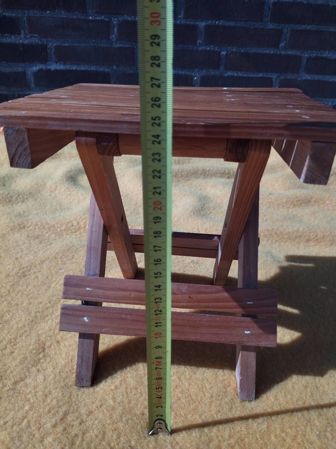 Foldable stool/plant holder