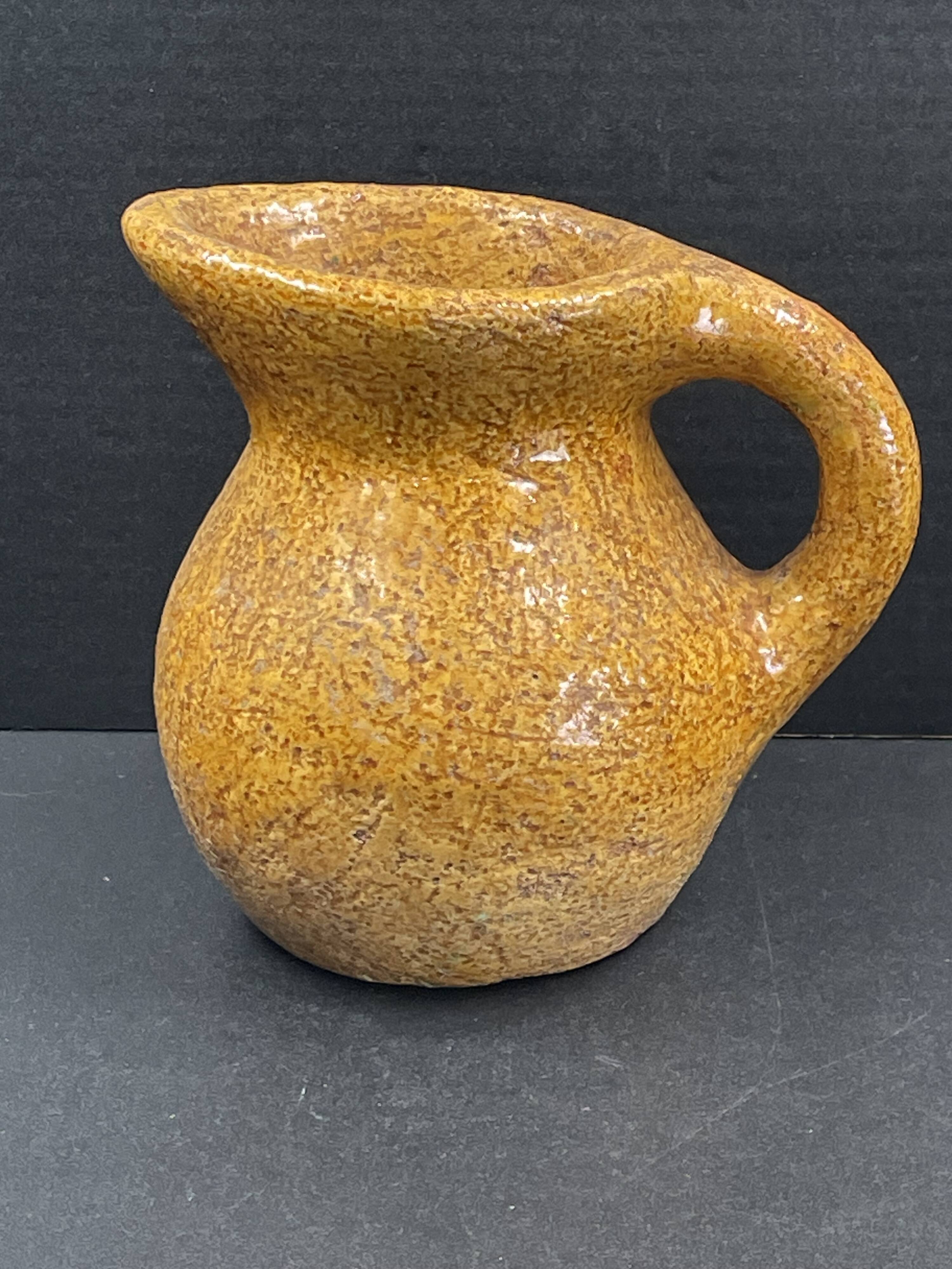 Contemporary ceramic very heavy modernist pitcher to identify H 16.5 cm