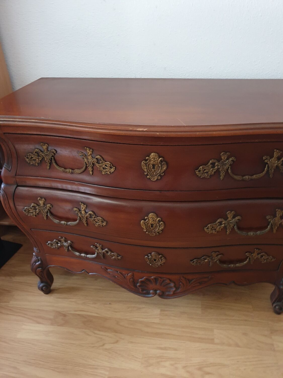 Commode tombeau estampillée armengaud style Louis XV