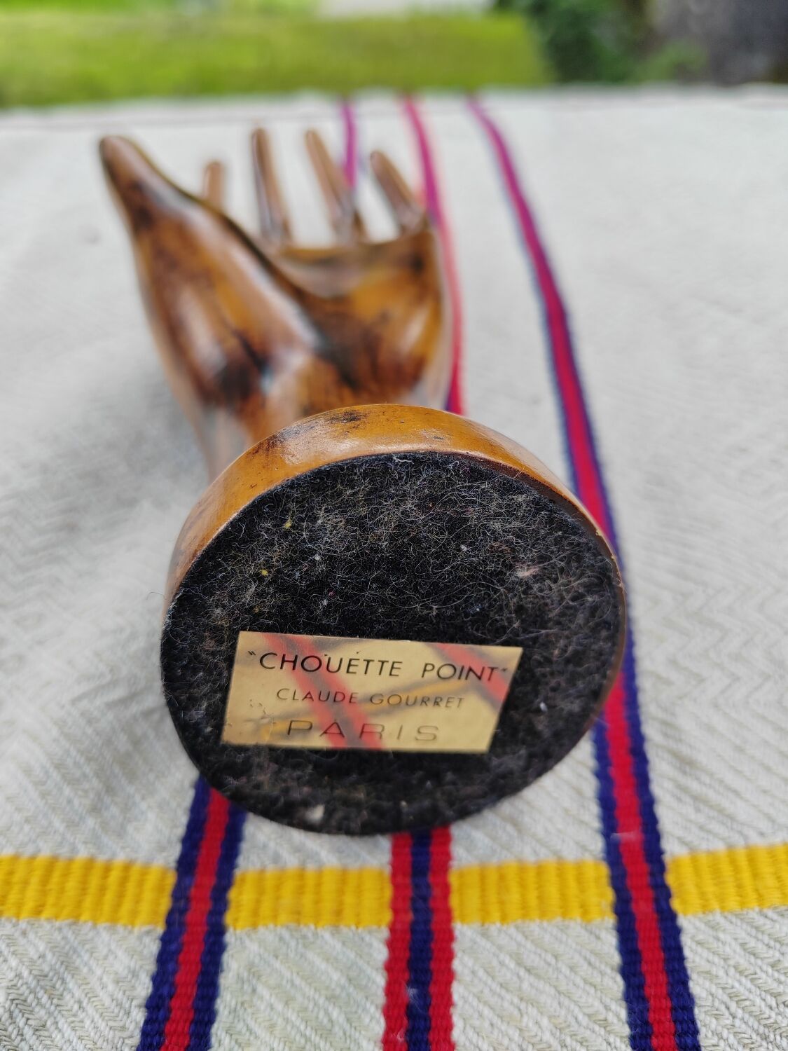 Carved wooden ring holder signed 70s