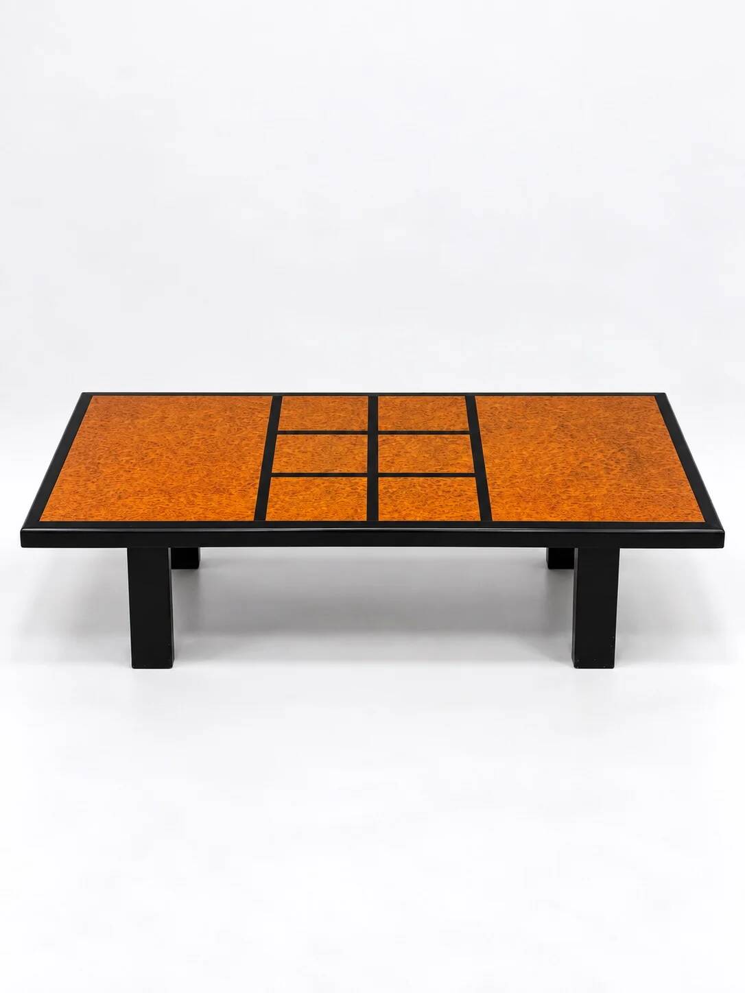 Vintage coffee table in wood burl and black lacquer, geometric inlay.