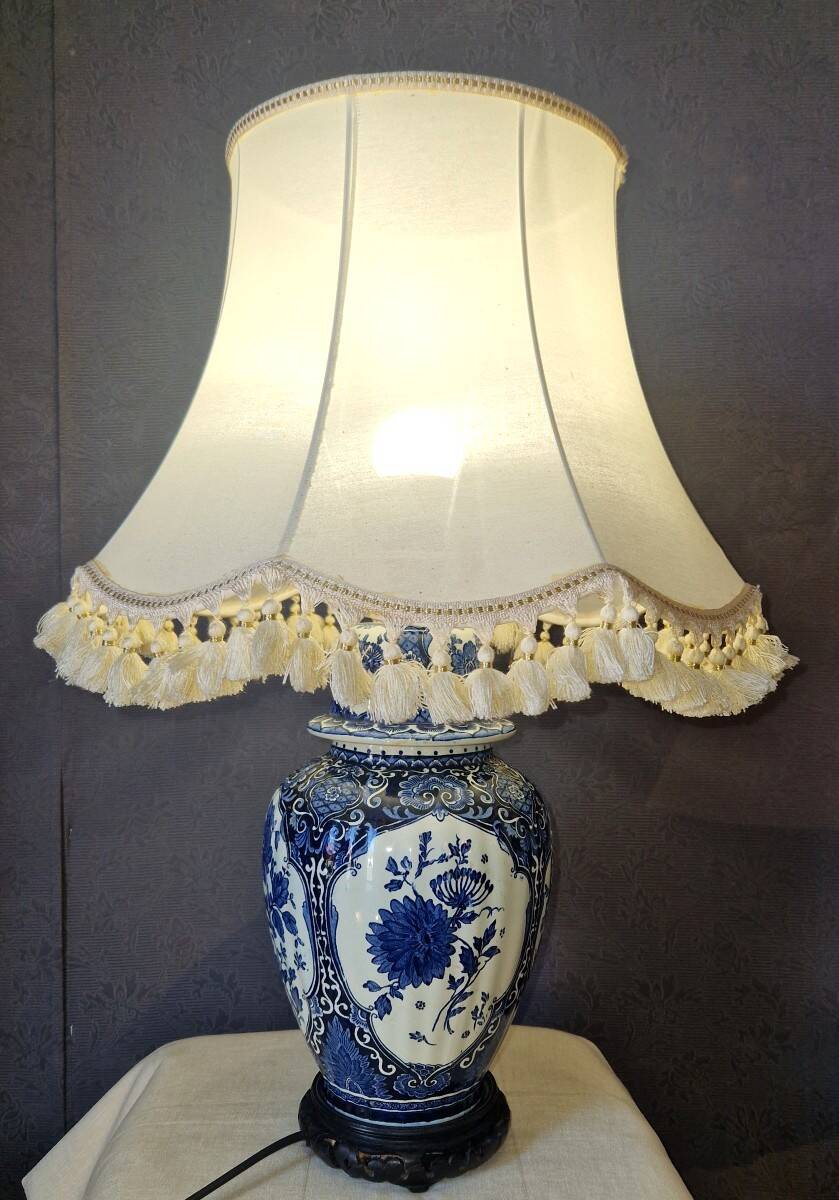 20th-century ceramic lamp