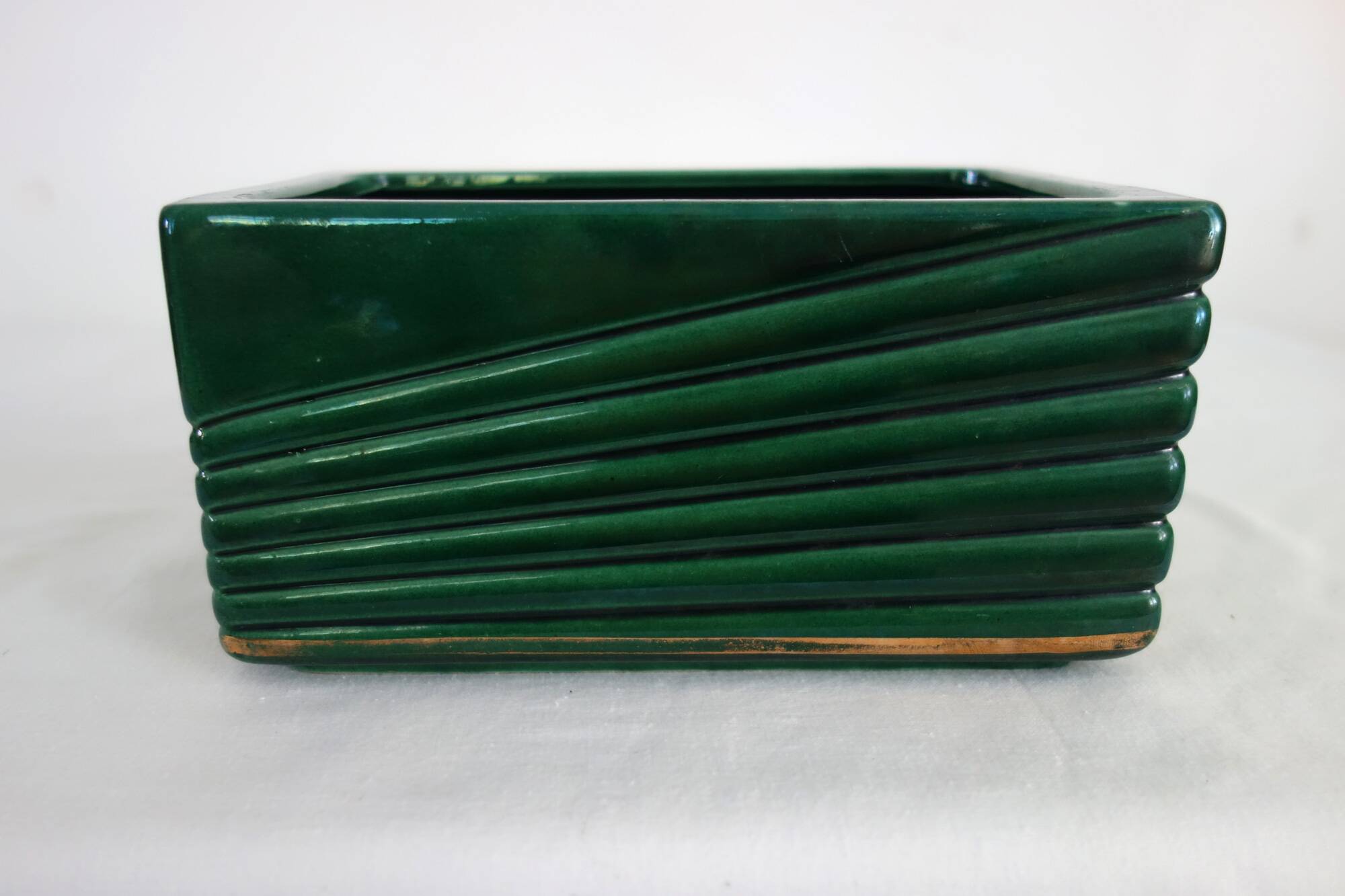 Art deco candy box in green porcelain Letalle, St Clément