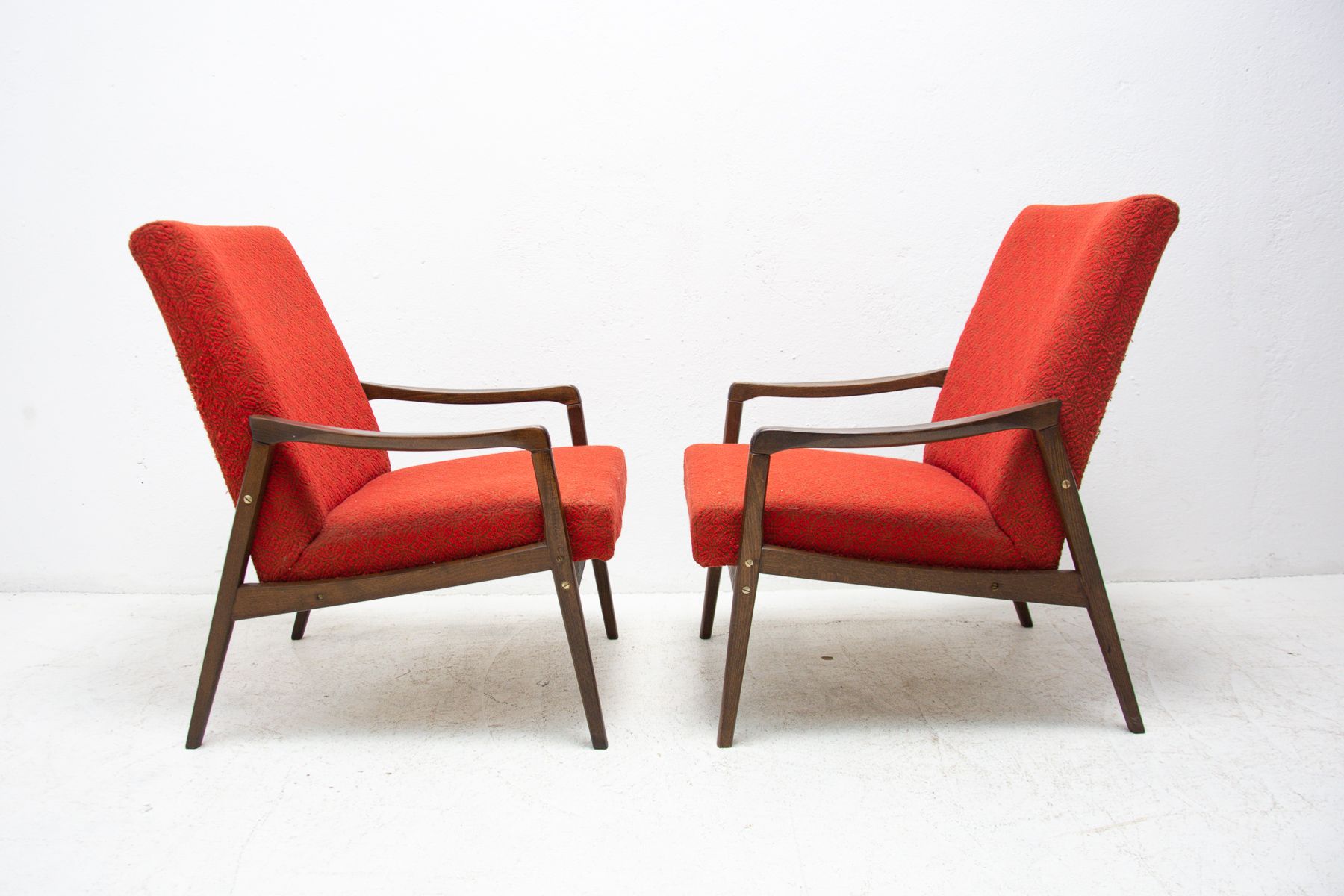 Paire de fauteuils par Jiří Jiroutek pour Interiér Praha, années 1970