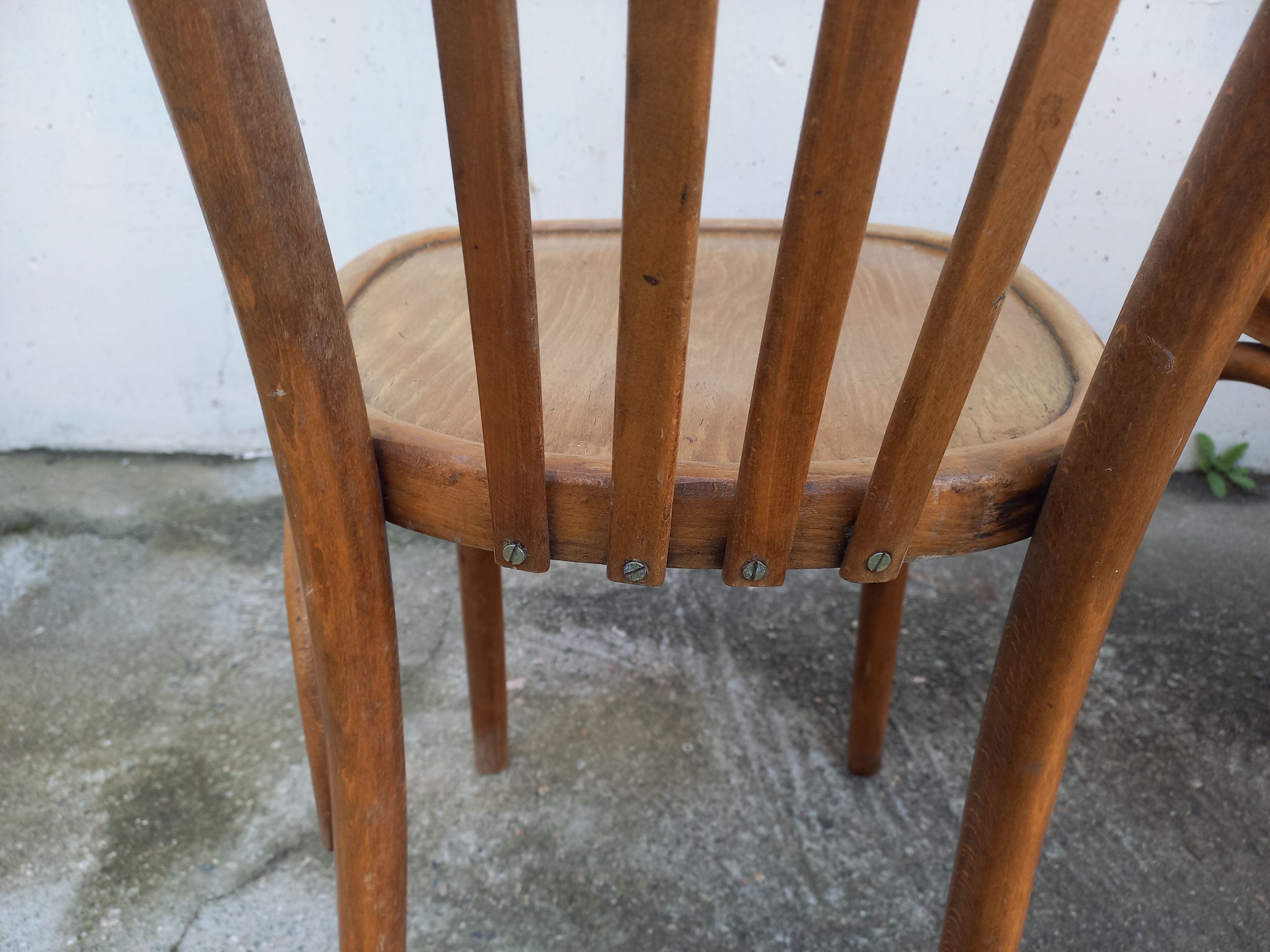 Chaises bistrot vintage