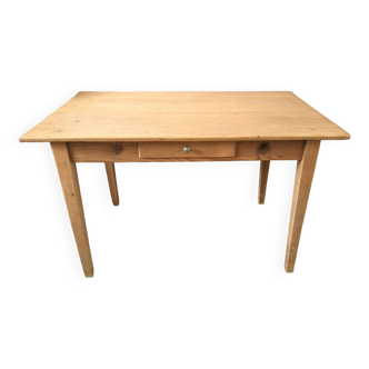 Farm table