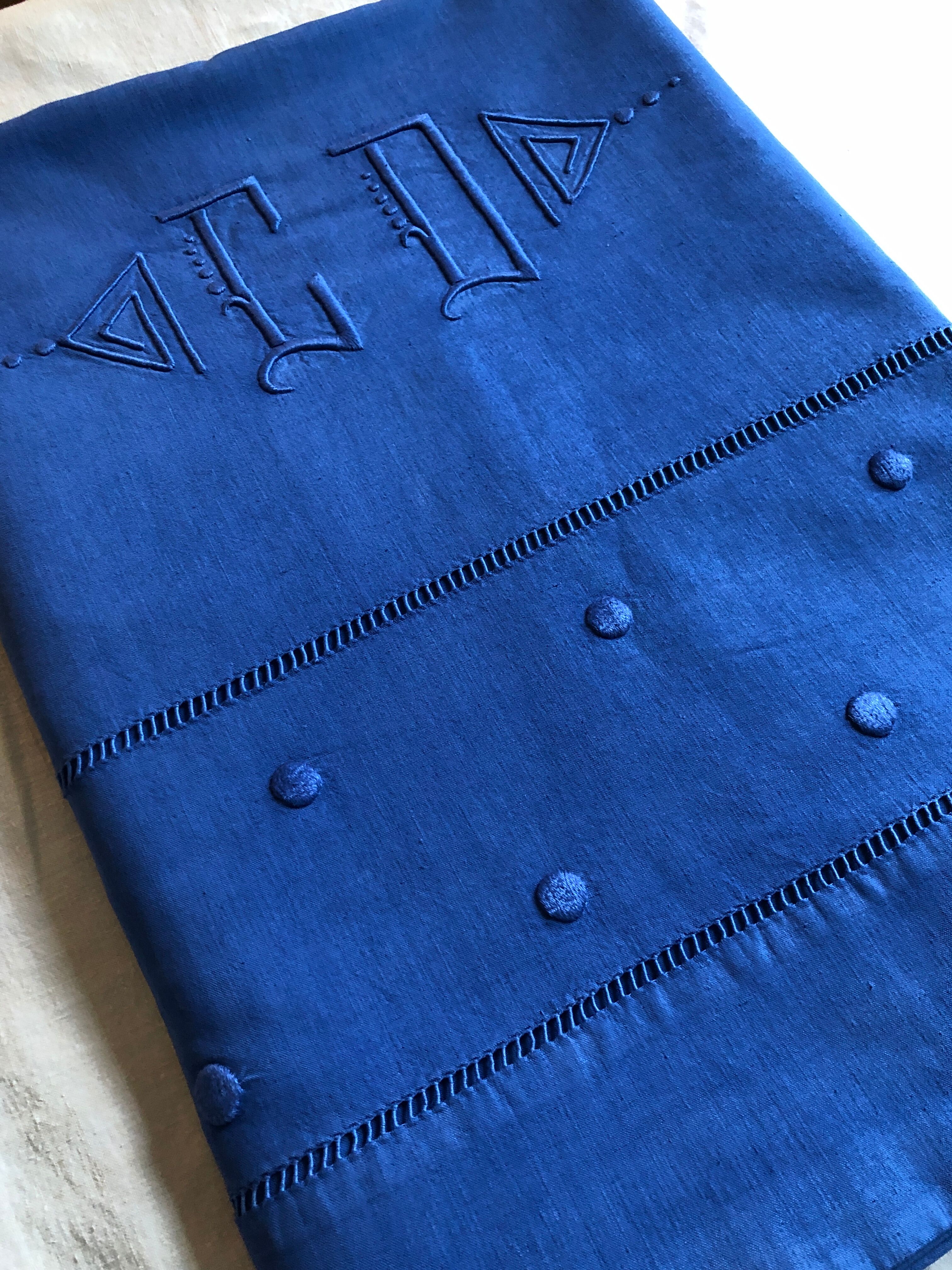 Vintage cloth in linen and cotton dyed in Mediterranean blue