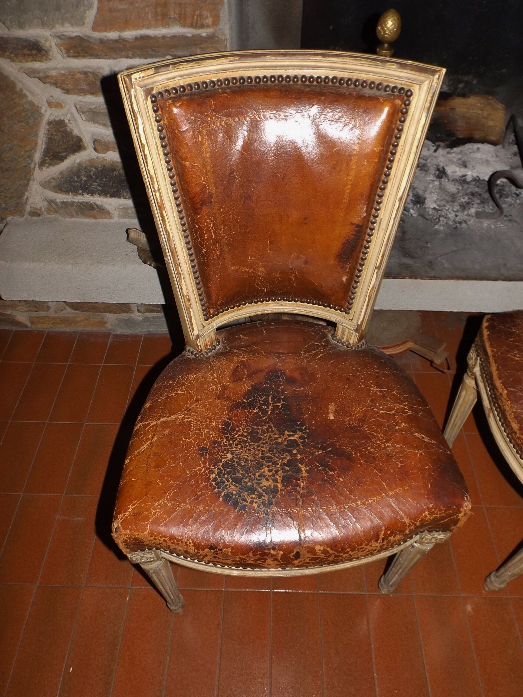 Pair of chairs carts Louis XVI garnish fine leather XIX