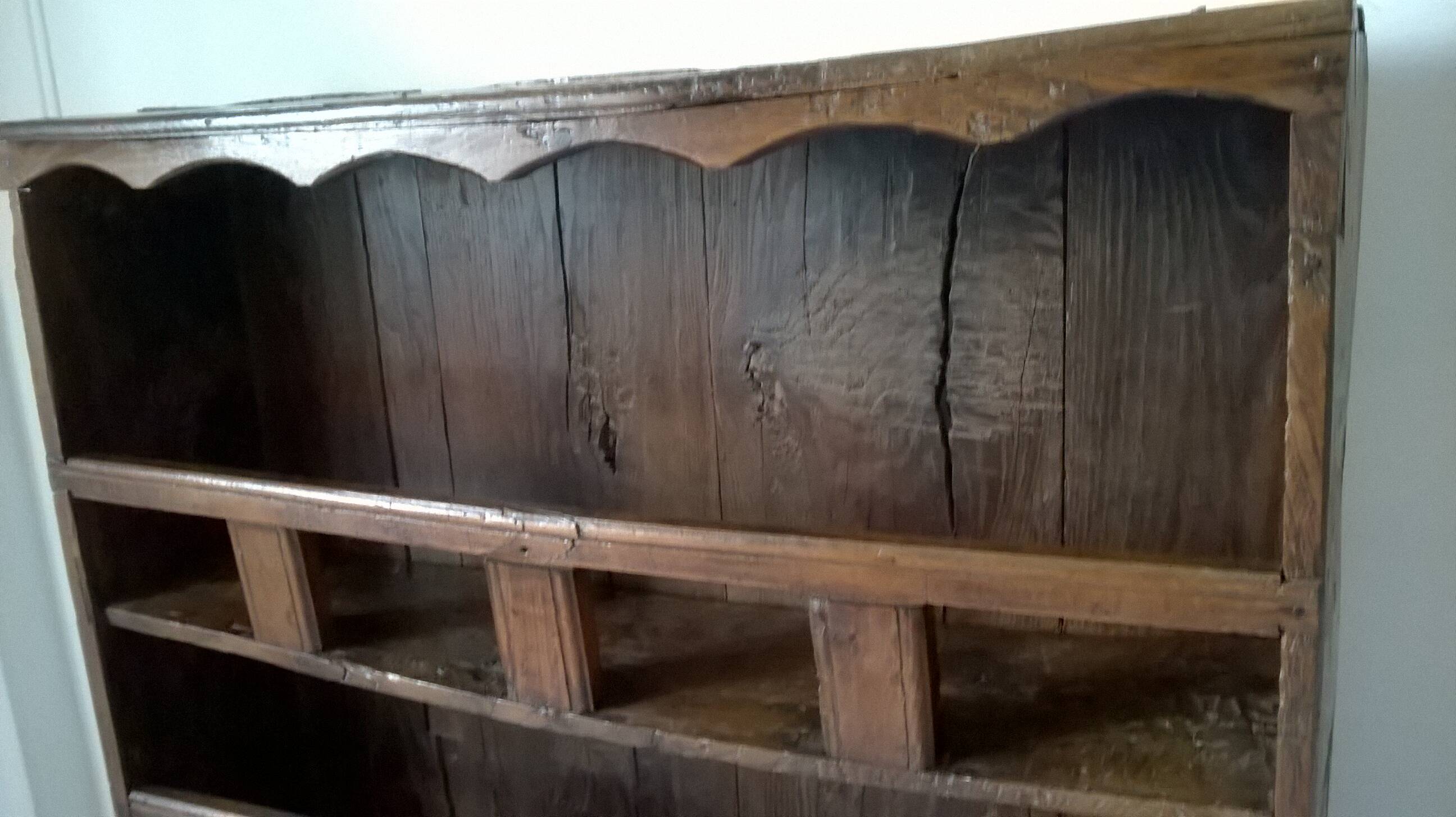 Old oak dresser or shelf to place on the ground