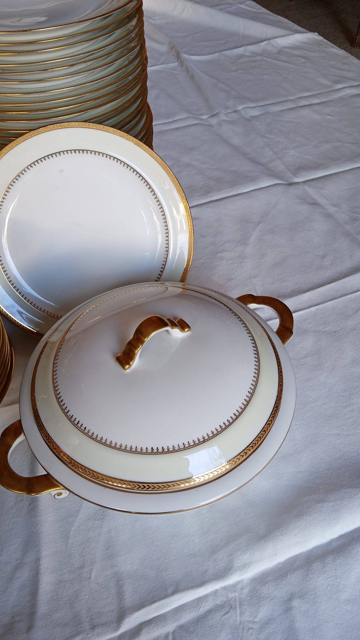 Chastagner Limoges porcelain dinner service, 1930s