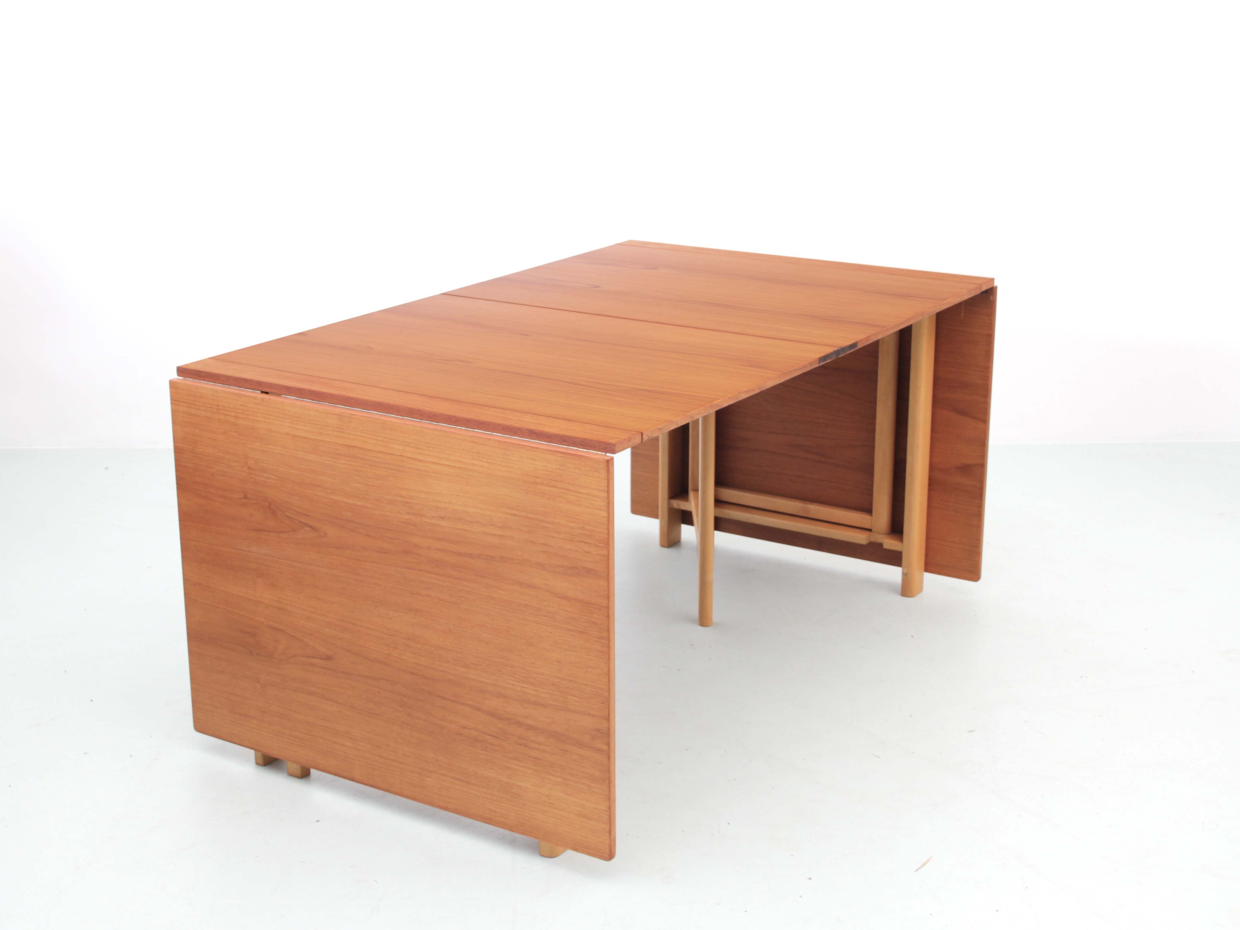 Scandinavian dining table model Maria by Bruno Mathsson in teak, 1960 edition