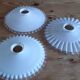 3 suspensions en opaline blanche 1900