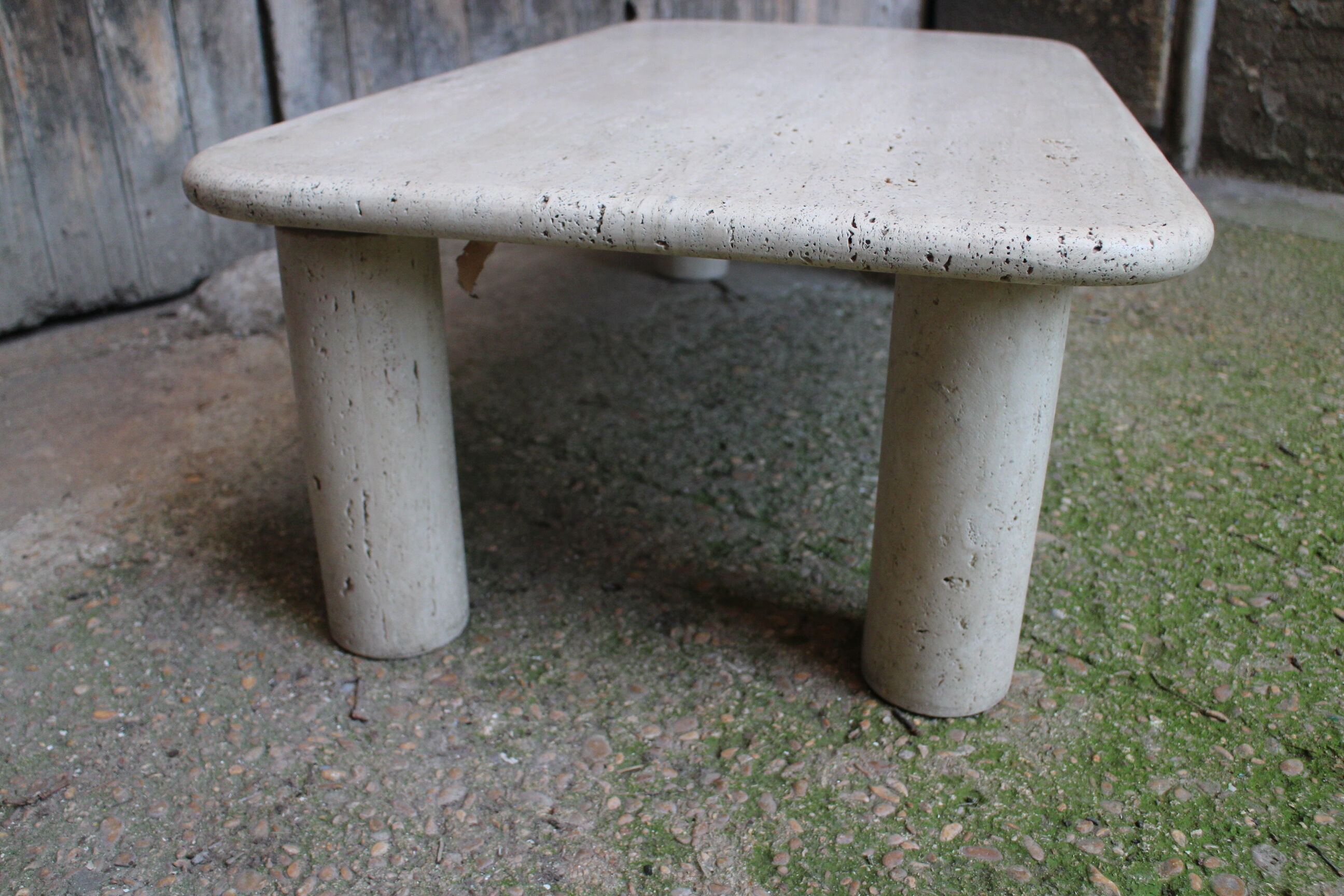 Table basse en travertin 1970