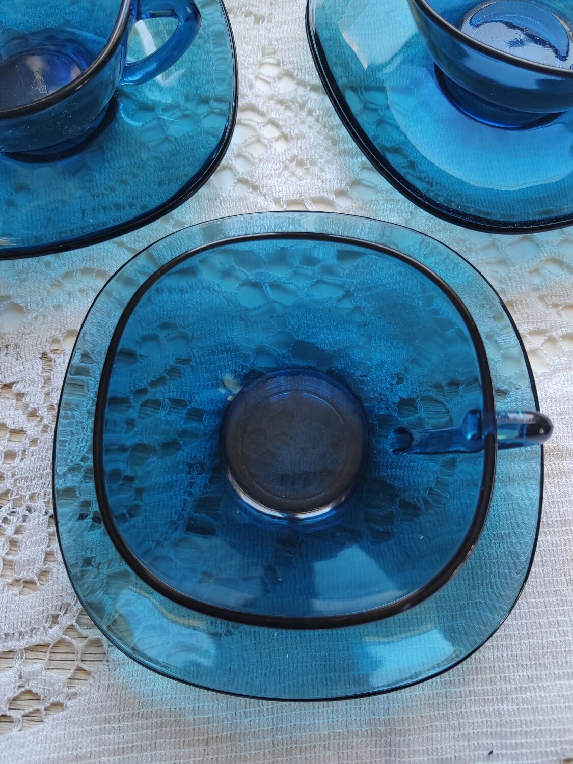 6 blue vereco cups and sub-cups