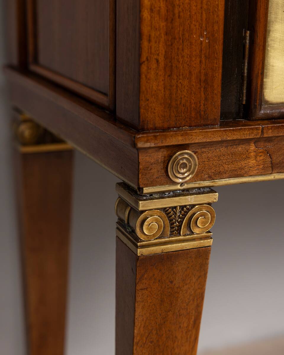 Buffet vintage années 40 en bois bas-reliefs en laiton et marbre design italien