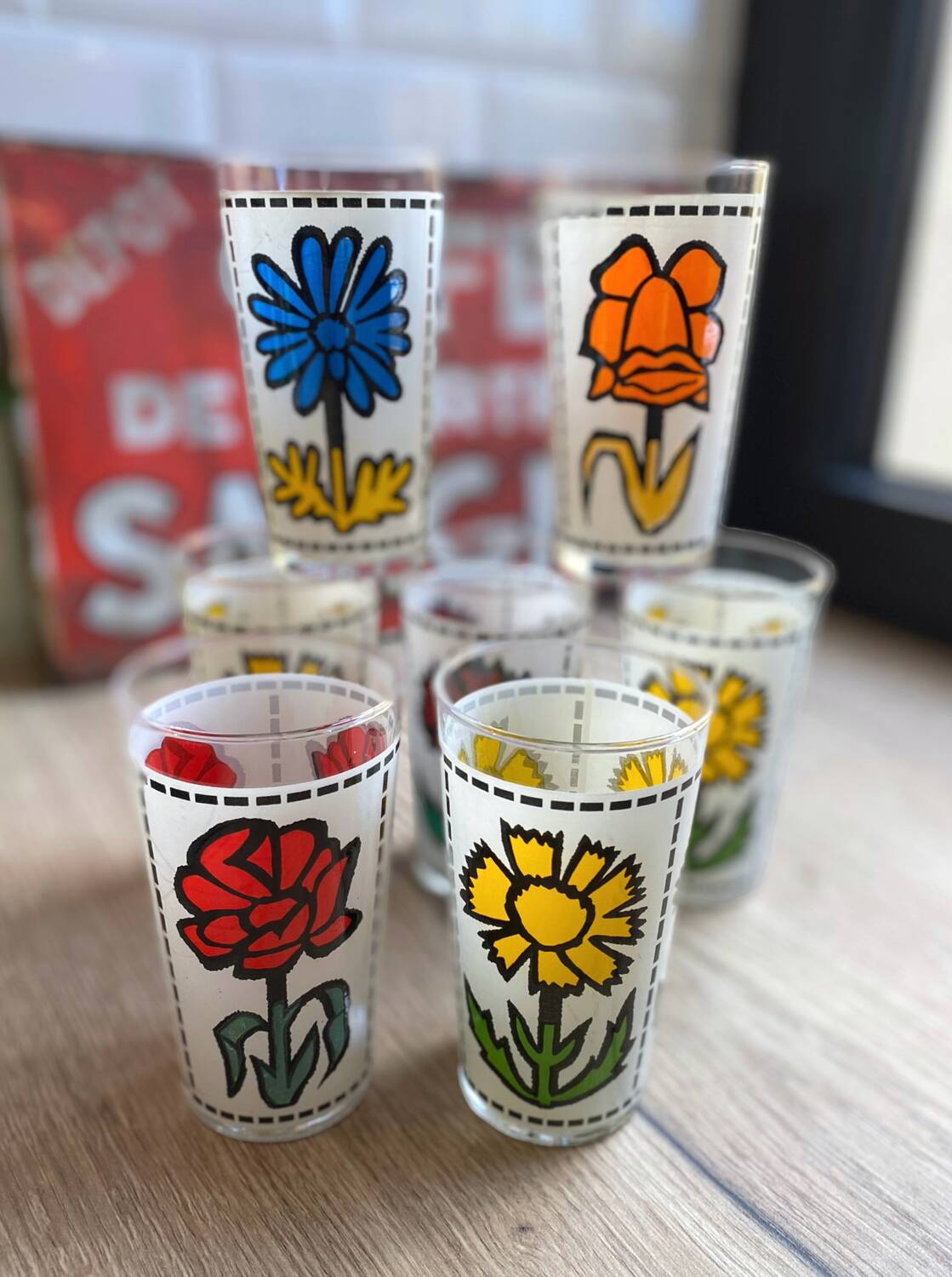 Set of 7 vintage enameled and screen-printed glasses 60/70