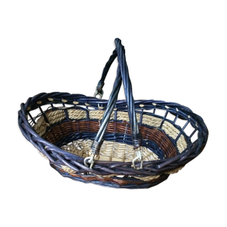 Rattan basket with handle