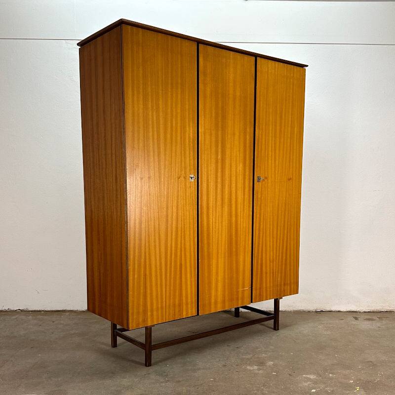 Vintage garderobekast