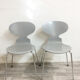 2 chaises "fourmi" Jacobsen, ed. Fritz Hansen, 2002