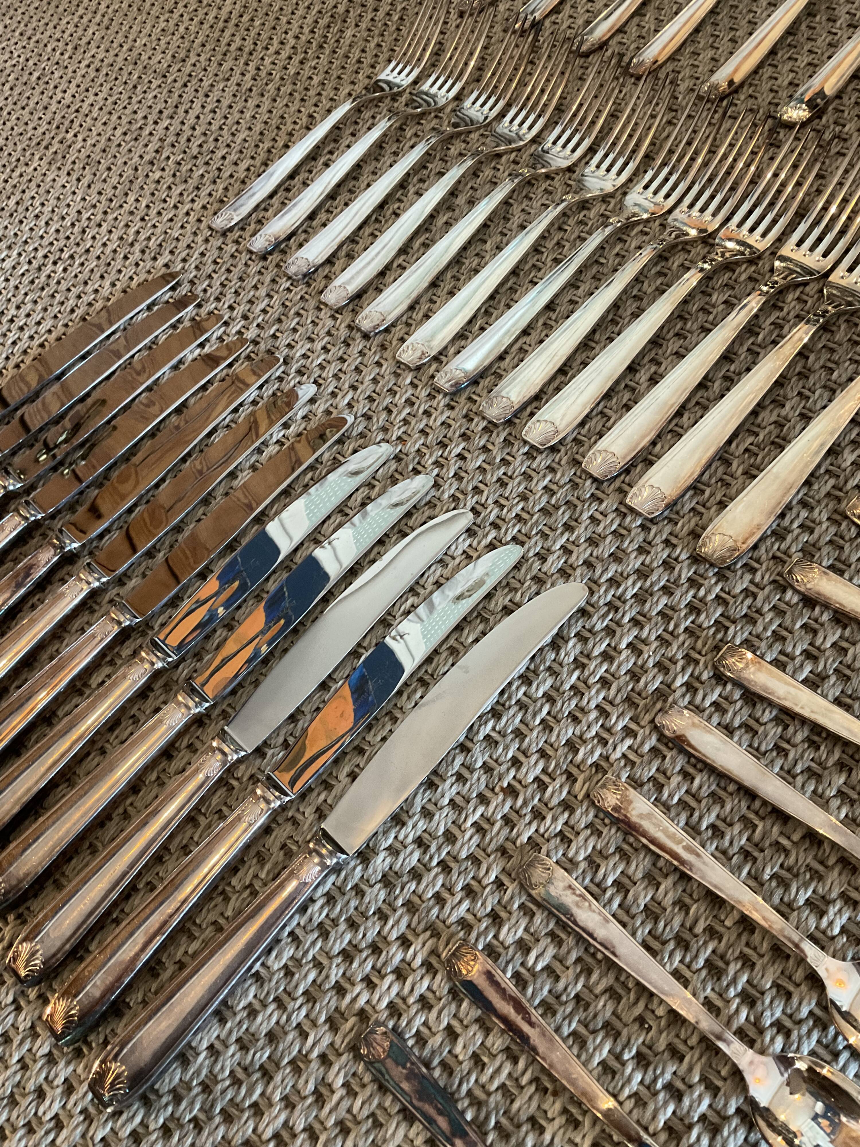 Ménagère métal argenté 49 pièces N°2