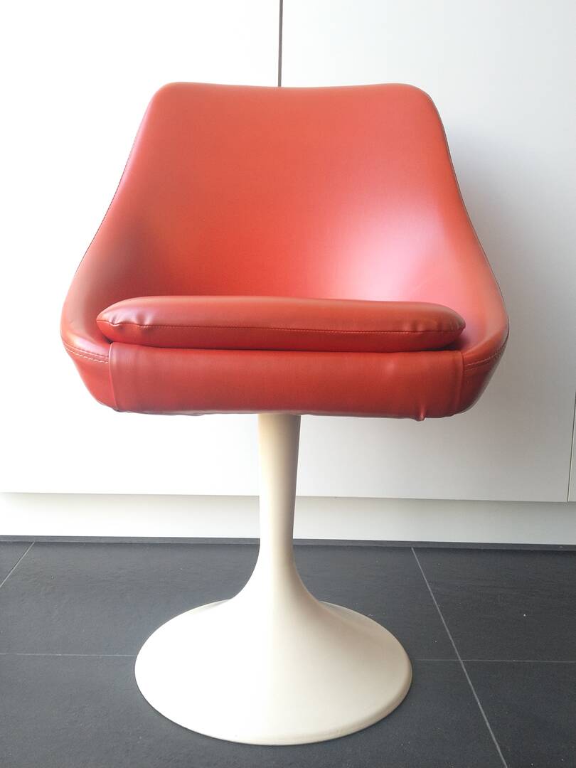 Chaise baquet vintage orange (plastique + cuir)