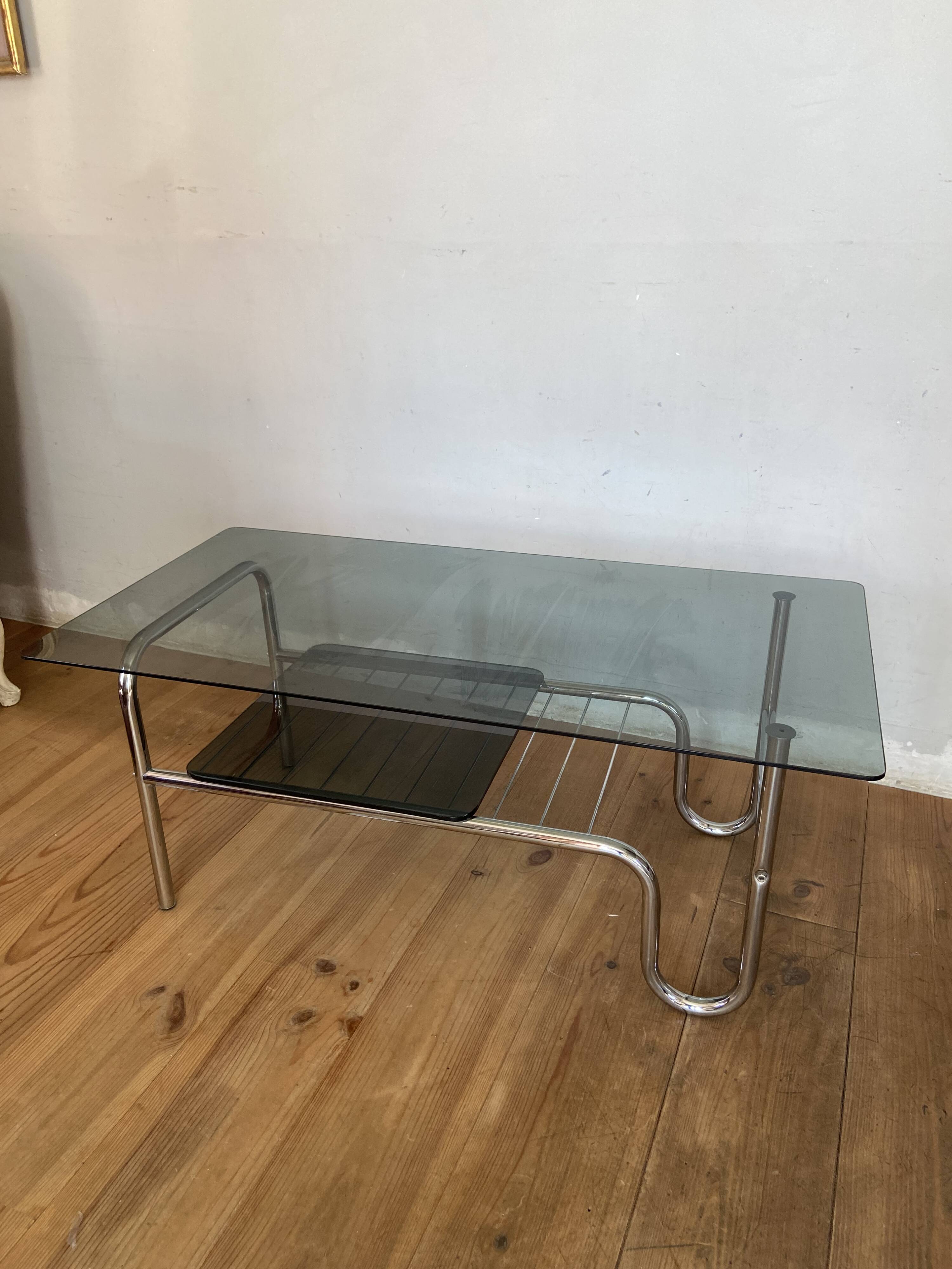 Design coffee table in chrome and smoked glass 60s-70s
