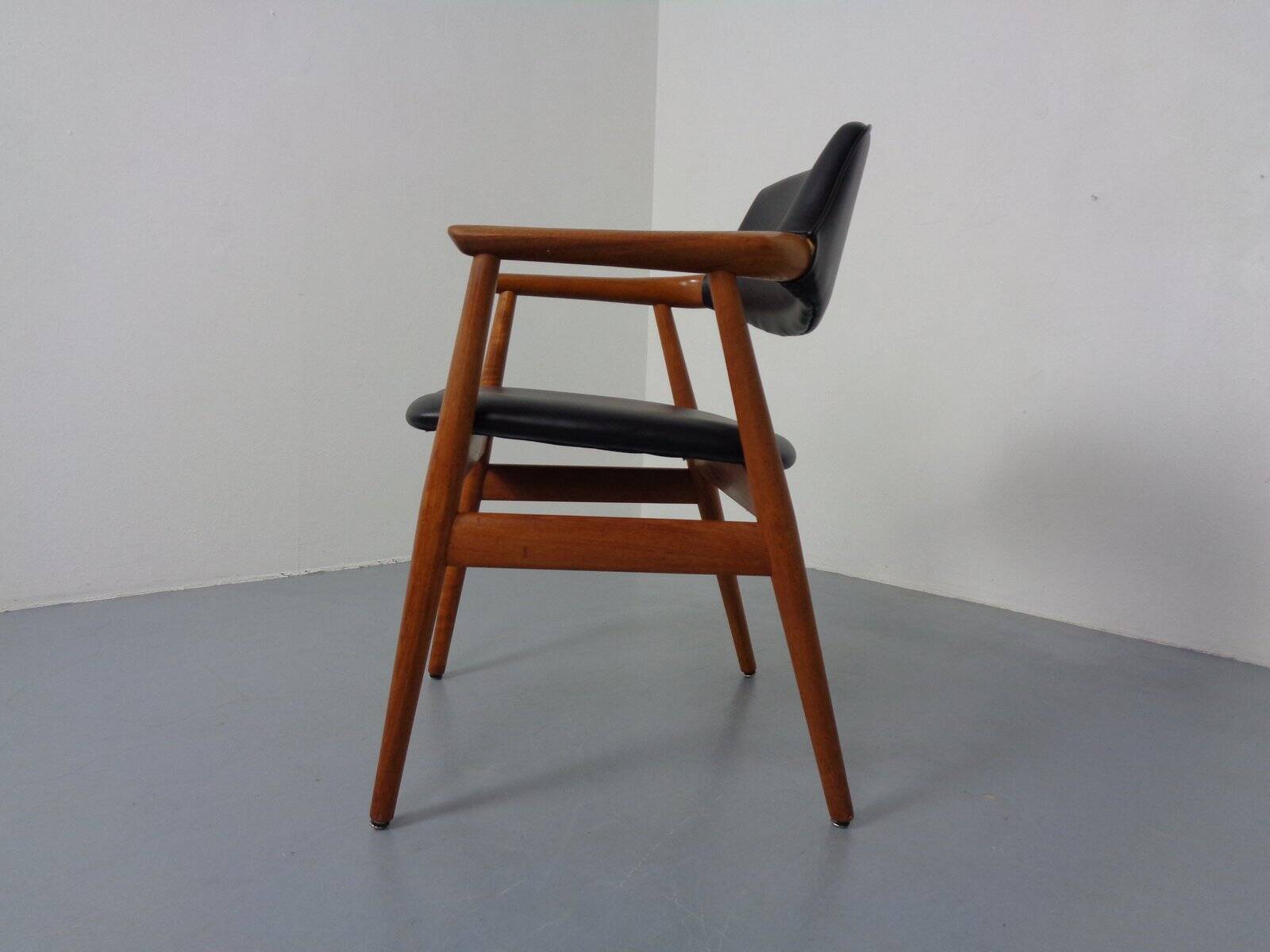 Danish Teak GM11 Armchair by Svend Aage Eriksen of Glostrup, Denmark, 1960s