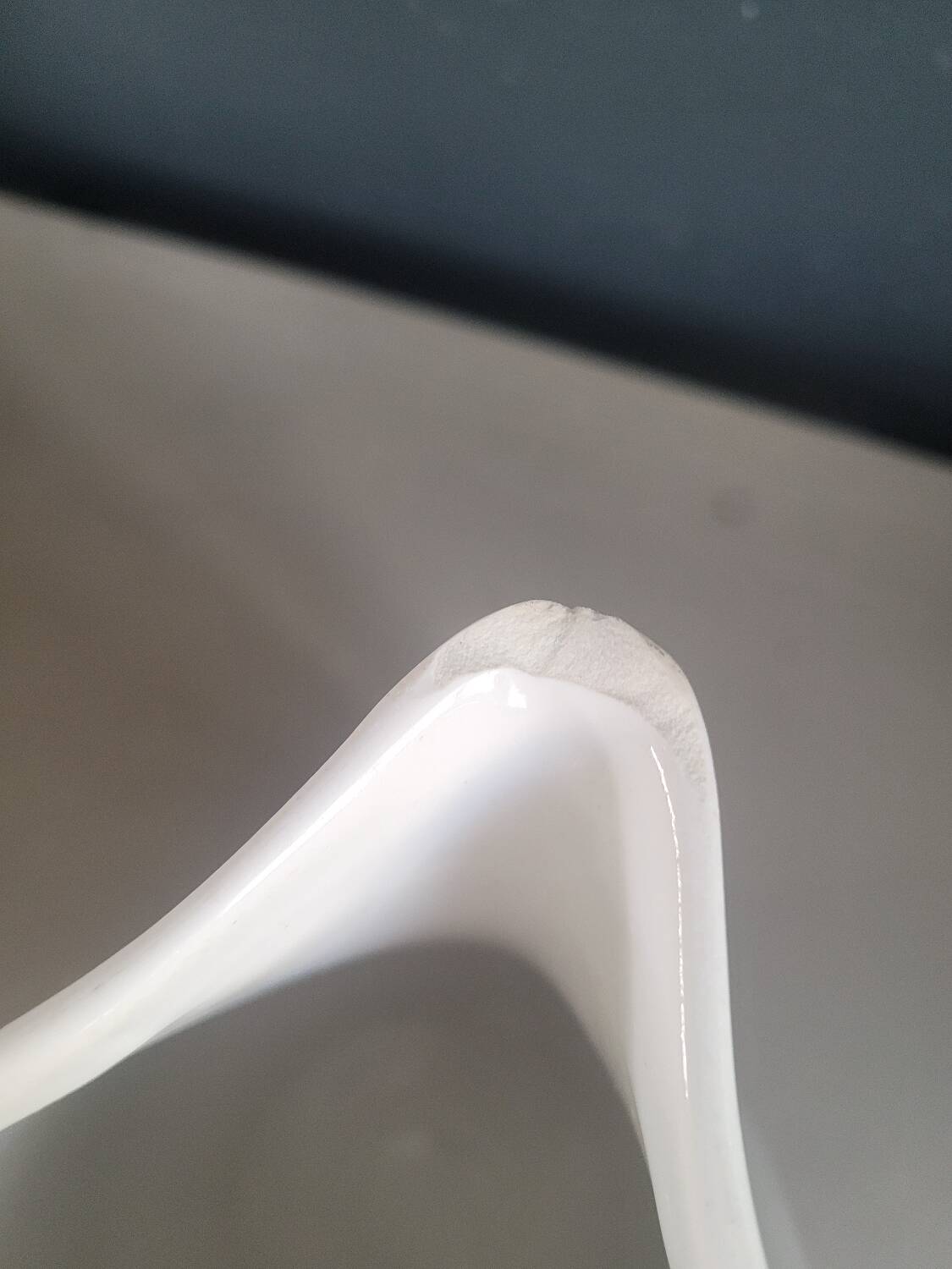 Large white porcelain pitcher 2L